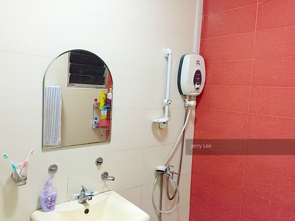 Blk 808 Tampines Avenue 4 (Tampines), HDB 3 Rooms #111841032